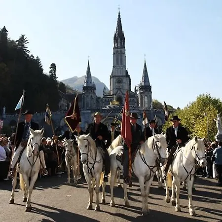 Pensión Du Clos Fleuri Lourdes